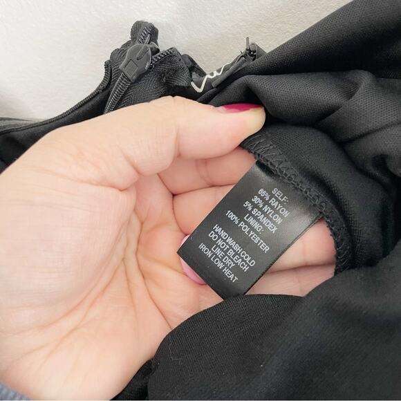 LULUS Impress Release Black Off the Shoulder Puff Sleeve Jumpsuit Size Large NWT - Picture 5 of 8